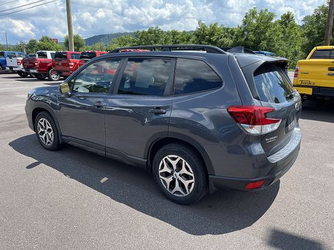 Used 2021 Subaru Forester Premium w/ Popular Package #1 AWD/4WD image 5