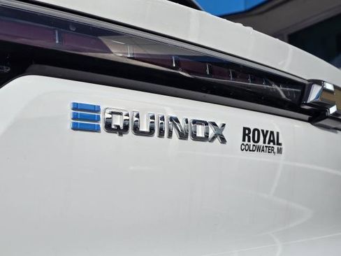 New 2026 Chevrolet Equinox EV LT image 6