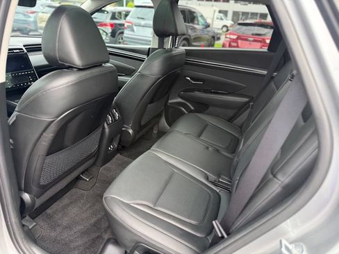Used 2023 Hyundai Tucson Limited AWD/4WD image 16
