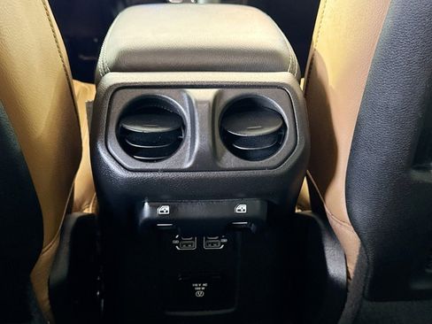 Used 2022 Jeep Wrangler Unlimited Rubicon 4xe image 23