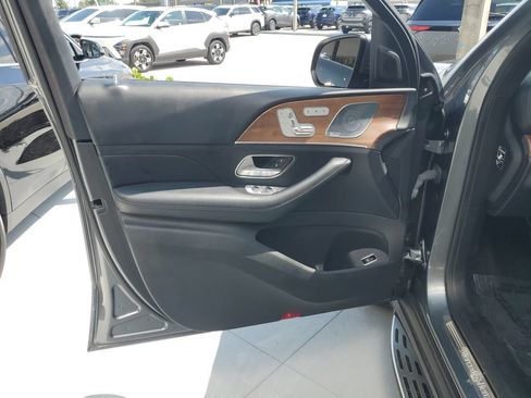 Used 2021 Mercedes-Benz GLS 450 4MATIC image 28