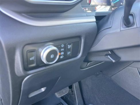 Used 2022 Ford Explorer XLT w/ Equipment Group 202A image 32