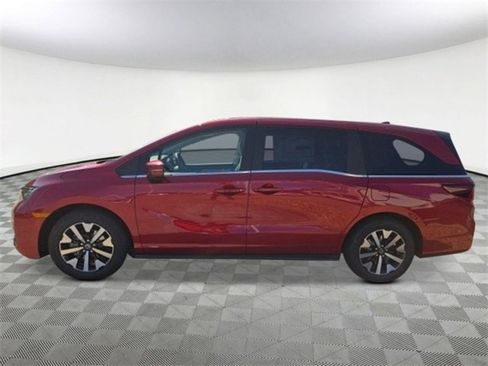 New 2026 Honda Odyssey EX-L image 3