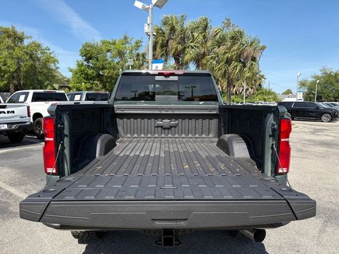 New 2026 Chevrolet Silverado 2500 ZR2 AWD/4WD image 11