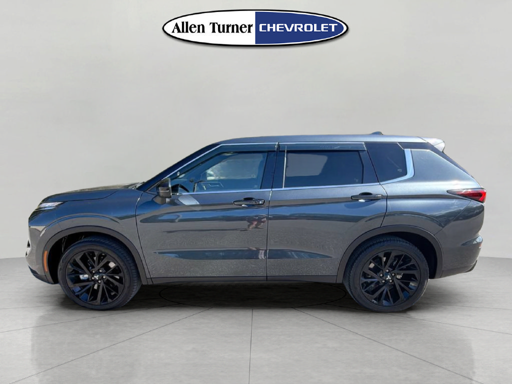 Used 2024 Mitsubishi Outlander SE Black Edition AWD/4WD image 6