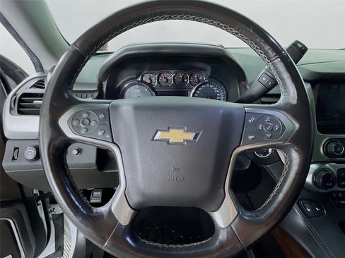 Used 2018 Chevrolet Suburban LT AWD/4WD image 15