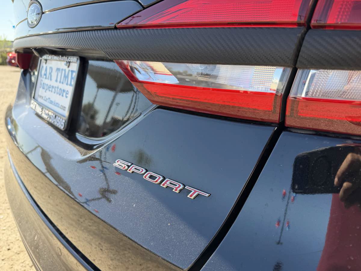 Used 2017 Ford Fusion Sport w/ Equipment Group 401A AWD/4WD image 4