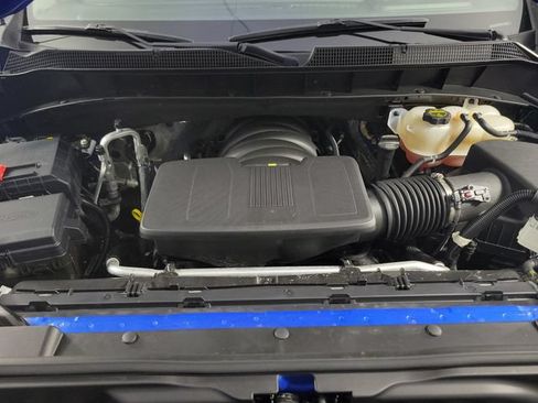 Used 2025 Chevrolet Silverado 1500 LT AWD/4WD image 13