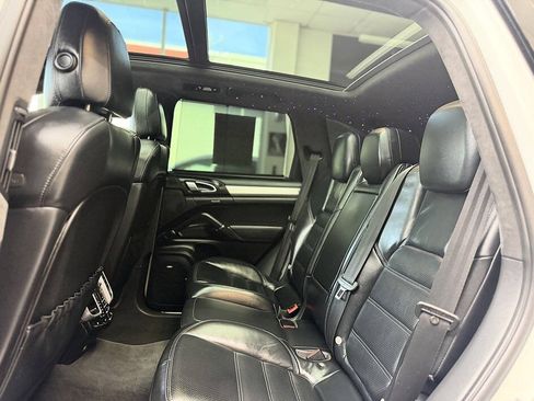 Used 2012 Porsche Cayenne Turbo AWD/4WD image 22