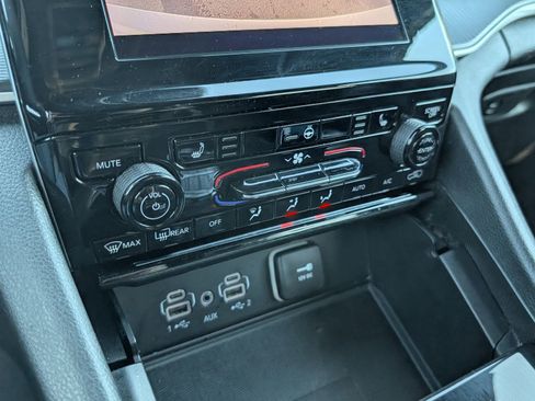 Used 2024 Jeep Grand Cherokee L Laredo image 17