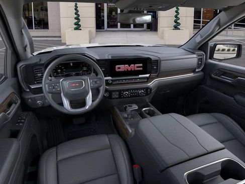 New 2026 GMC Sierra 1500 SLT image 15