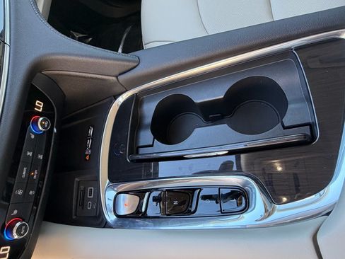 Used 2023 Buick Enclave Essence w/ Sound and Sites Package FWD image 28