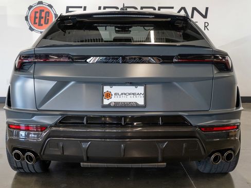 Used 2023 Lamborghini Urus Performante AWD/4WD image 22