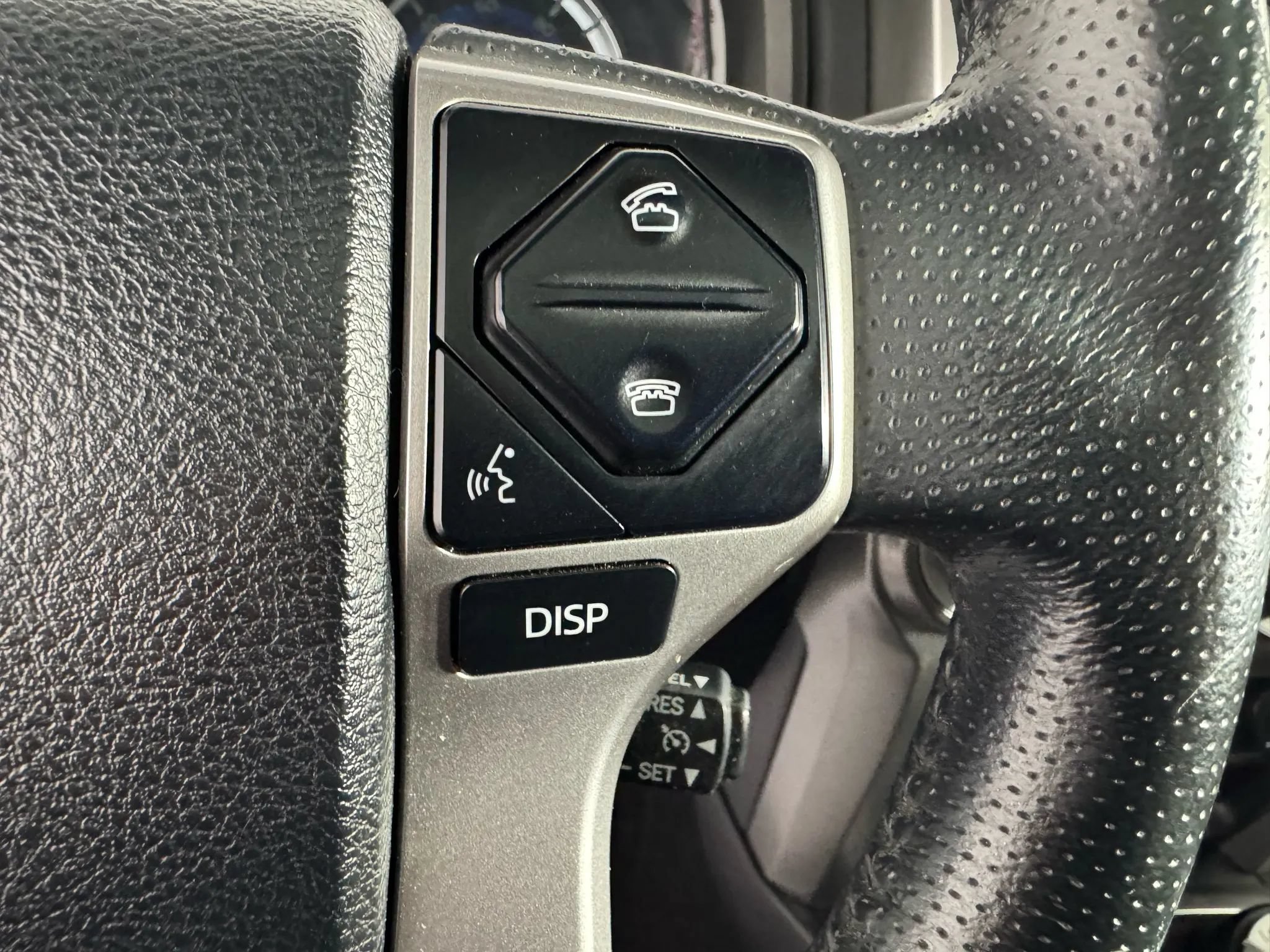 Used 2019 Toyota 4Runner SR5 Premium AWD/4WD image 17