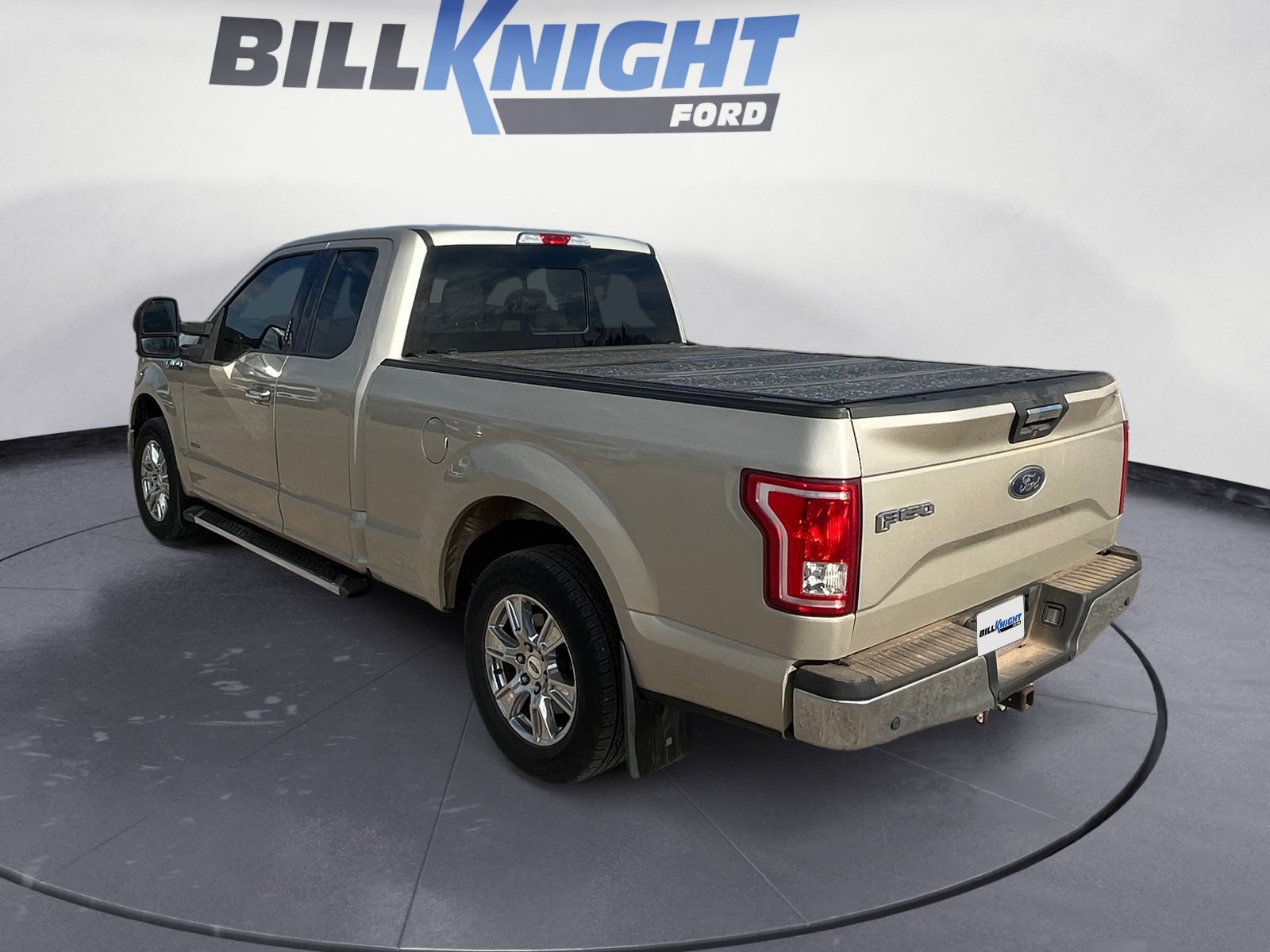 Used 2017 Ford F150 XLT w/ Equipment Group 302A Luxury RWD image 3