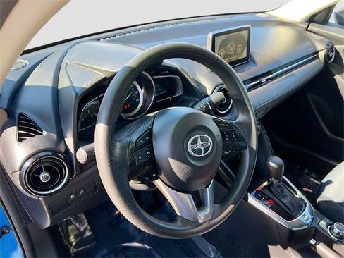 Used 2016 Scion iA image 9