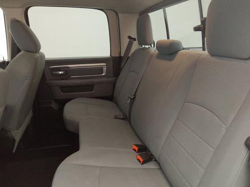 Used 2019 RAM 1500 Classic SLT RWD image 18