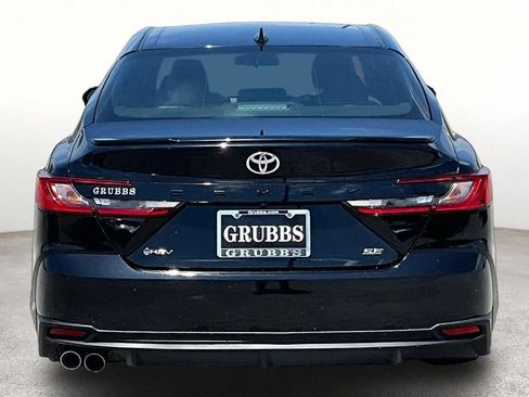 Used 2025 Toyota Camry SE FWD image 6