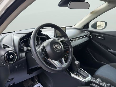 Used 2017 Toyota Yaris iA FWD image 11