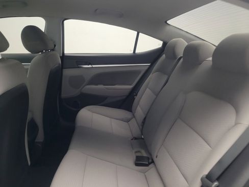 Used 2019 Hyundai Elantra SEL image 18
