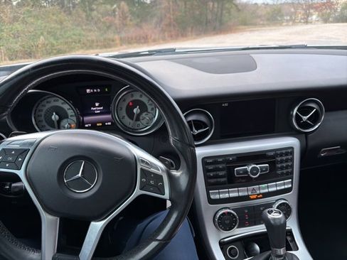 Used 2014 Mercedes-Benz SLK 350 image 11
