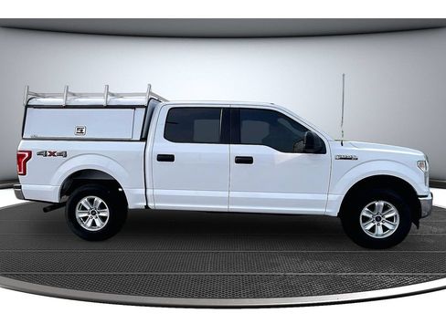 Used 2017 Ford F150 XLT AWD/4WD image 15