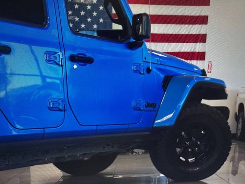 Used 2022 Jeep Gladiator Sport AWD/4WD image 39