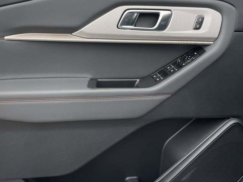 New 2026 Ford Explorer Active image 15