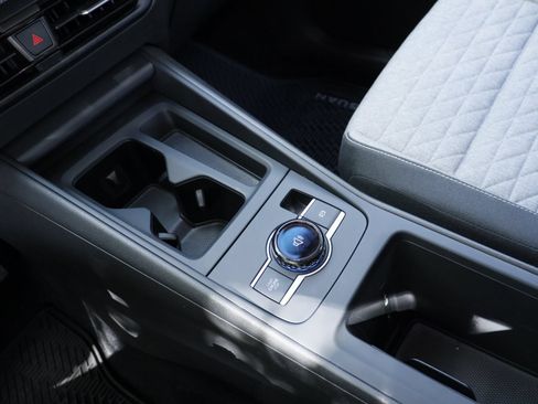 Certified 2025 Volkswagen Tiguan S FWD image 17