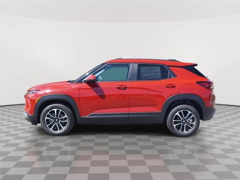 New 2026 Chevrolet TrailBlazer LT w/ Convenience Package AWD/4WD image 7