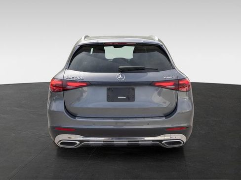 Used 2023 Mercedes-Benz GLC 300 4MATIC w/ Pinnacle Trim Package image 8