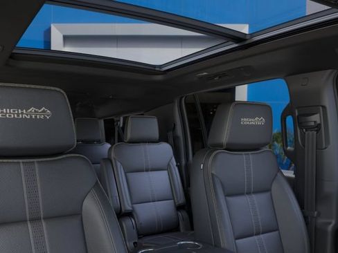 New 2026 Chevrolet Suburban High Country AWD/4WD image 25
