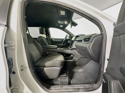 Used 2025 GMC Acadia Elevation FWD image 33