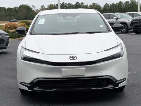 New 2026 Toyota Prius Plug-In Hybrid FWD image 10