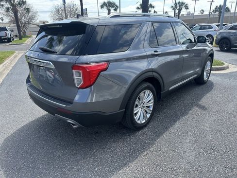 Used 2022 Ford Explorer Limited w/ Equipment Group 301A image 6