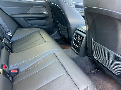 Used 2023 BMW i4 eDrive35 RWD image 32