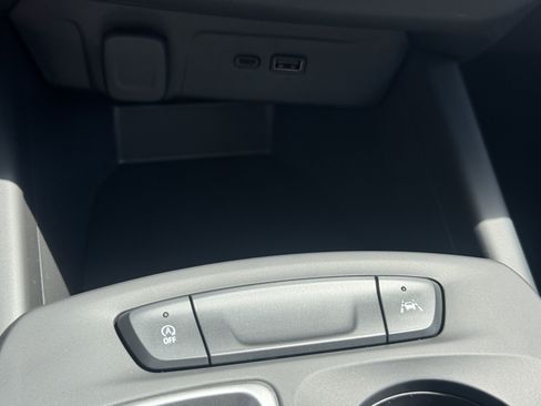 New 2026 Chevrolet Trax LS w/ LS Convenience Package FWD image 26