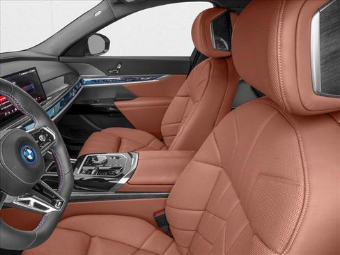 New 2026 BMW i7 M70 image 6