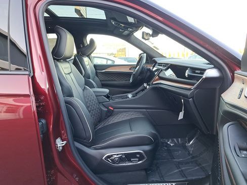 New 2025 Jeep Grand Cherokee L Summit AWD/4WD image 17