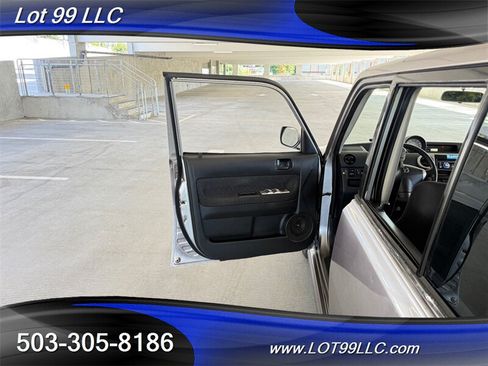 Used 2005 Scion xB FWD image 37