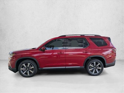 Certified 2025 Honda Pilot Touring image 5