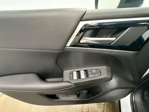 Used 2023 Mitsubishi Outlander SE Black Edition AWD/4WD image 18