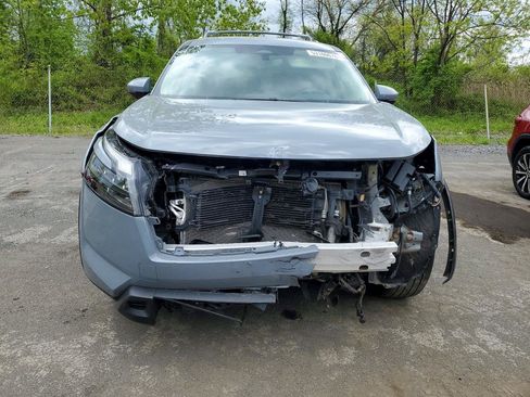 Used 2025 Nissan Pathfinder Platinum AWD/4WD image 2