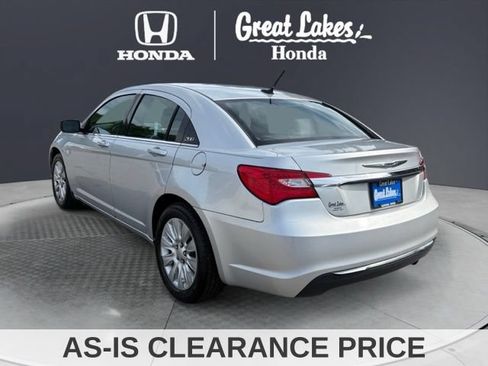 Used 2012 Chrysler 200 LX FWD image 4