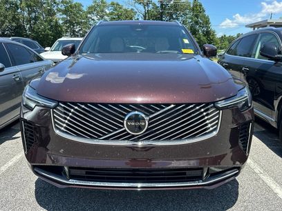 Used 2025 Volvo XC90 T8 Ultra w/ Lounge Package