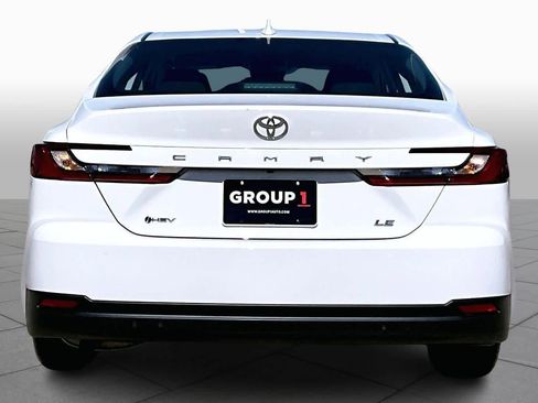 Used 2025 Toyota Camry LE FWD image 4
