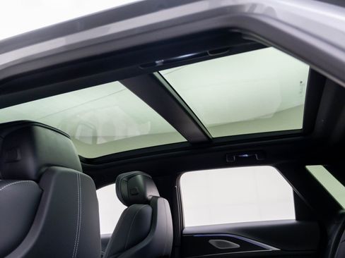Certified 2025 Cadillac Lyriq Luxury w/ LPO, Floor Liner Package AWD/4WD image 22