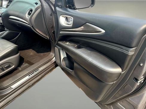 Used 2019 INFINITI QX60 Luxe w/ Essential Package AWD/4WD image 36