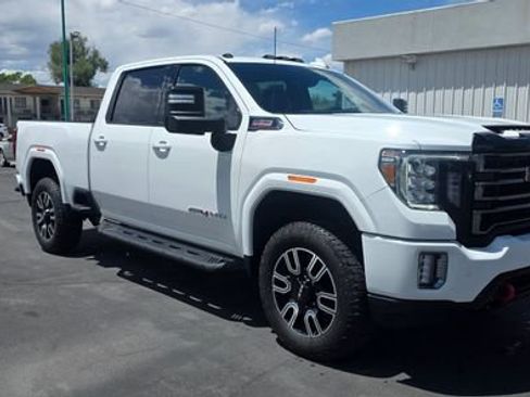 Used 2023 GMC Sierra 2500 AT4 w/ AT4 Premium Plus Package AWD/4WD image 3