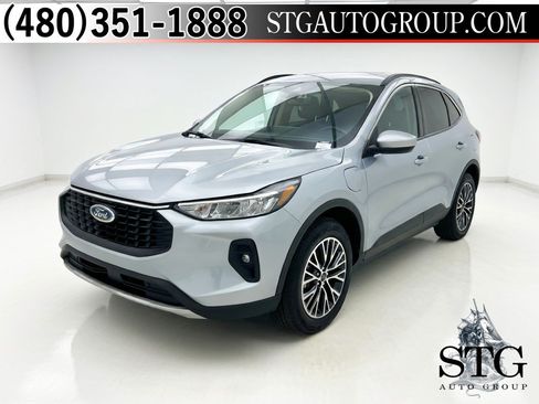 Used 2024 Ford Escape SE FWD image 1